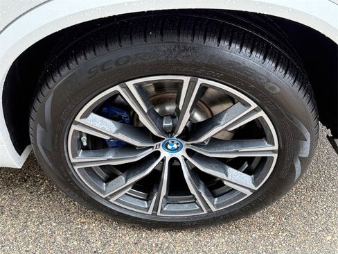 Used 2023 BMW X5 xDrive45e w/ Executive Package image 7