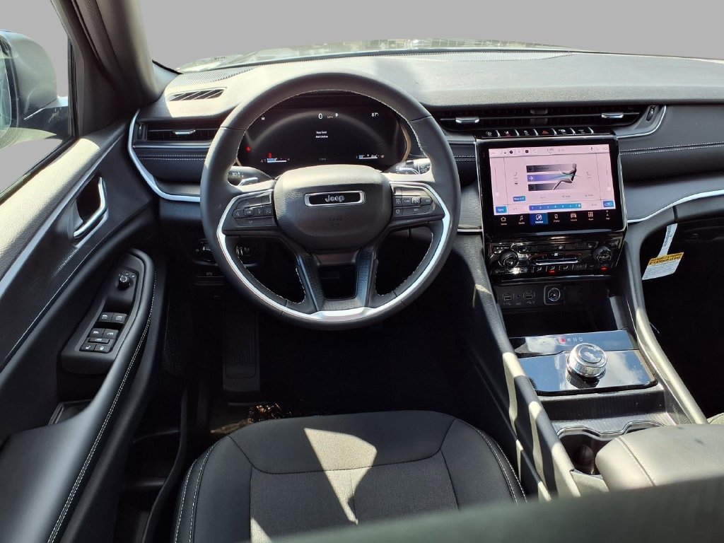 New 2027 Jeep Grand Cherokee Laredo X AWD/4WD image 4