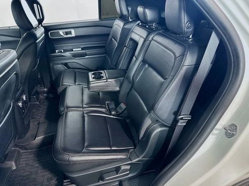 Certified 2020 Ford Explorer XLT w/ Equipment Group 202A image 16