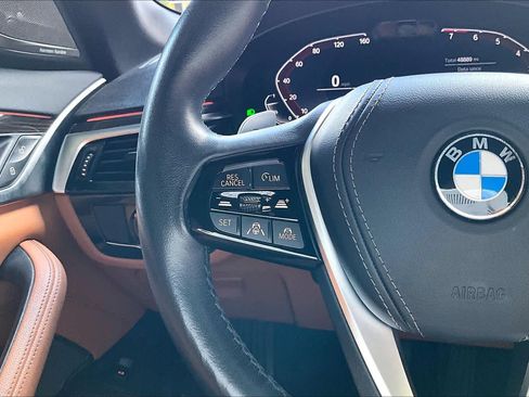 Used 2023 BMW 540i w/ Premium Package image 23