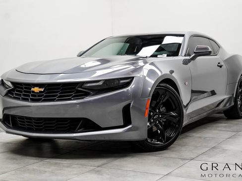 Used 2021 Chevrolet Camaro LT w/ Technology Package image 1