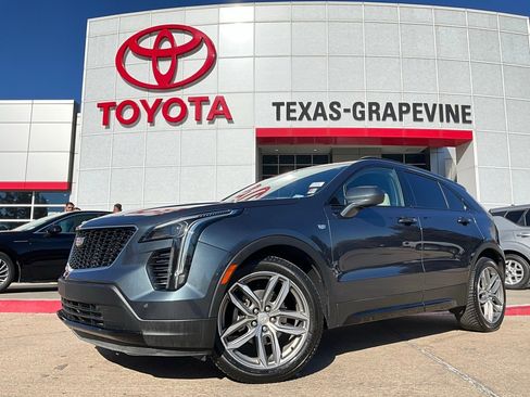 Used 2019 Cadillac XT4 Sport image 2