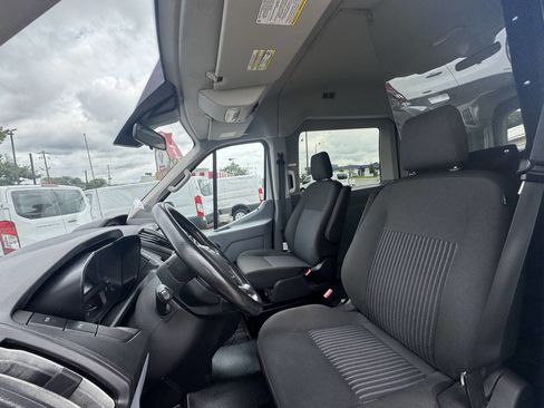 Used 2019 Ford Transit 150 XLT image 10