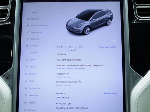 Used 2017 Tesla Model X 90D image 41