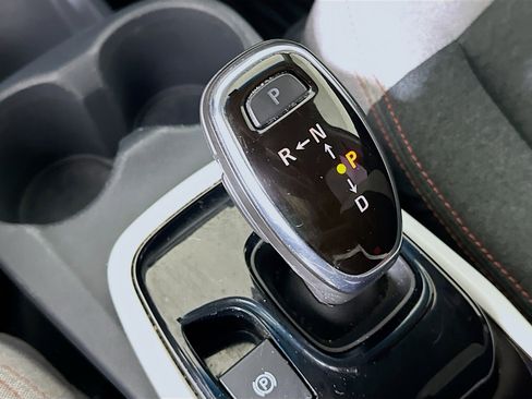 Used 2018 Chevrolet Bolt LT FWD image 23
