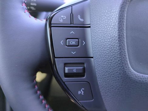 New 2026 Toyota Prius Plug-In Hybrid FWD image 24