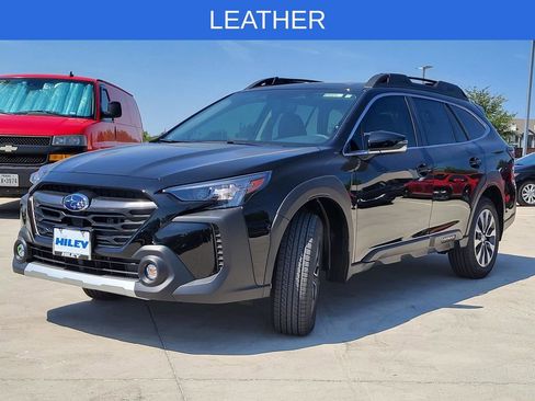 New 2025 Subaru Outback Limited image 2