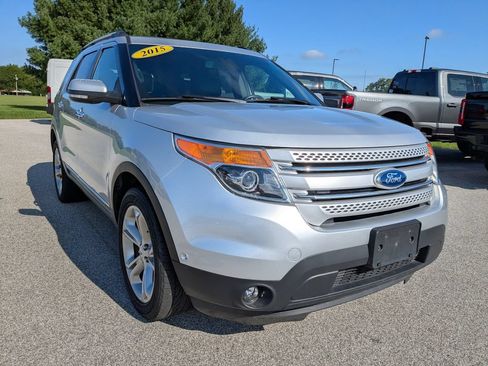 Used 2015 Ford Explorer Limited w/ Equipment Group 302A AWD/4WD image 3