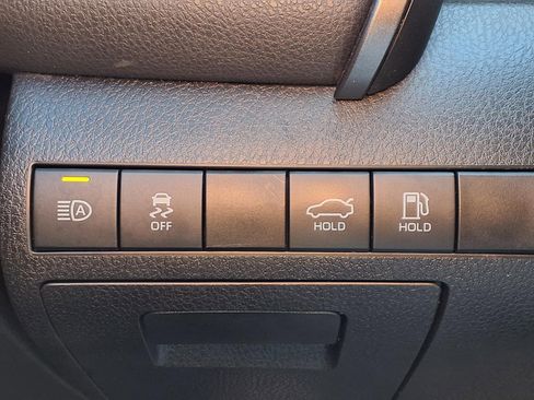 Used 2021 Toyota Camry SE image 22