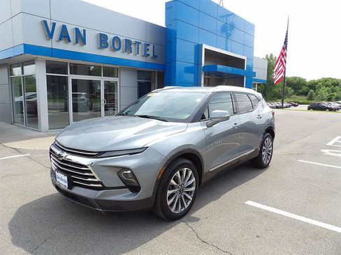 Used 2024 Chevrolet Blazer Premier w/ Enhanced Convenience Package AWD/4WD image 1