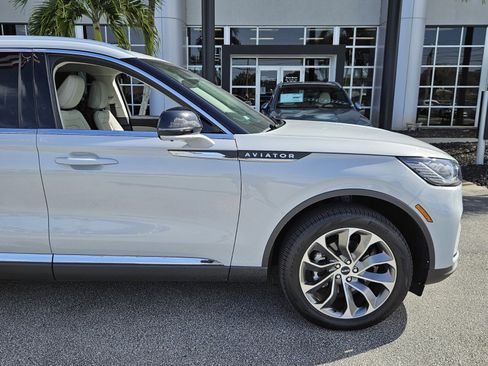 Used 2025 Lincoln Aviator Reserve image 2
