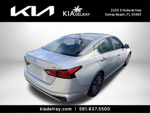 Used 2023 Nissan Altima 2.5 SV image 8