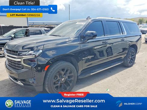 Used 2021 Chevrolet Suburban LT RWD image 1