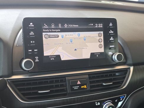 Used 2018 Honda Accord Touring image 13