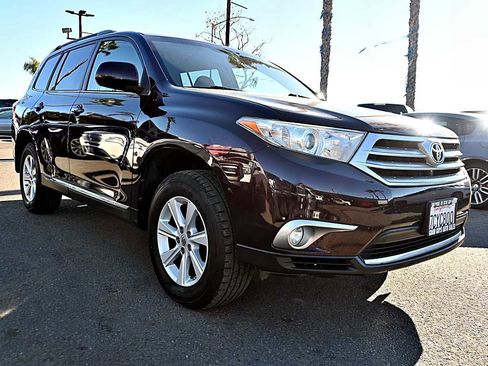 Used 2013 Toyota Highlander FWD image 3