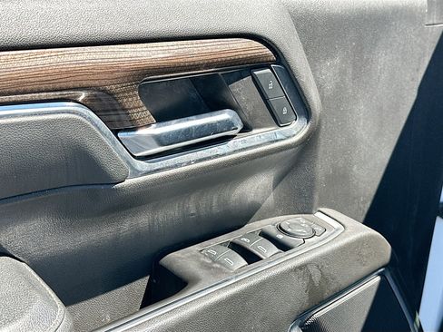 Used 2024 Chevrolet Silverado 2500 LT image 17