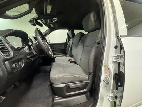 Used 2024 RAM 2500 Tradesman w/ Chrome Appearance Group image 12