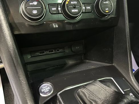 Used 2019 Volkswagen Tiguan SEL Premium R-Line w/ 3rd Row Seat Package AWD/4WD image 28