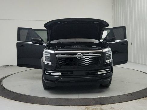 Used 2025 Nissan Armada SL w/ Captain's Chari Seat Package AWD/4WD image 11