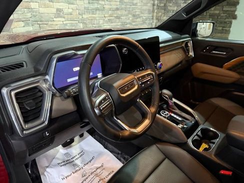 Used 2024 GMC Canyon Denali AWD/4WD image 10