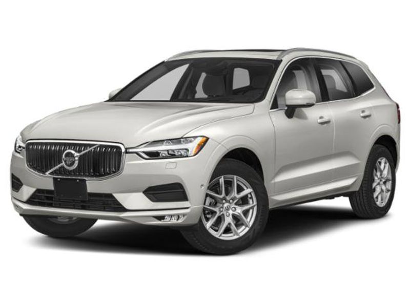 Used 2018 Volvo XC60 T6 Momentum w/ Convenience Package image 1
