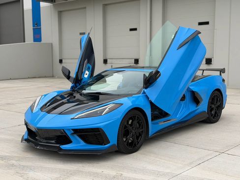 Used 2021 Chevrolet Corvette Stingray Premium Cpe w/ Z51 Performance Package RWD image 8