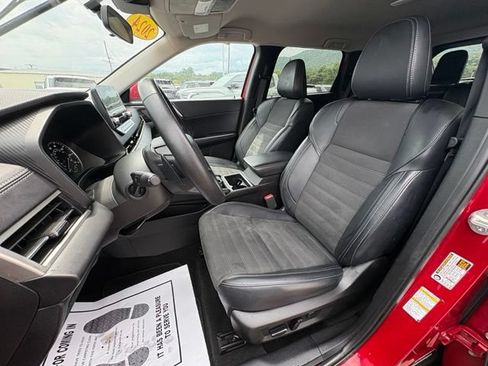 Used 2024 Mitsubishi Outlander SE FWD image 26