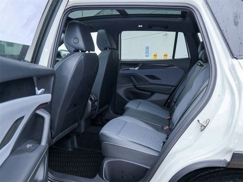 New 2026 Volkswagen Tiguan SE R-Line image 16