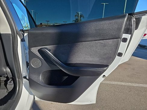 Used 2023 Tesla Model Y Long Range image 23