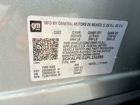 Used 2023 GMC Terrain SLT image 32