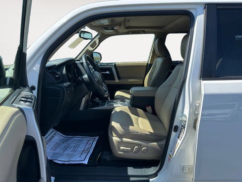 Used 2019 Toyota 4Runner SR5 Premium w/ Convenience Package AWD/4WD image 9