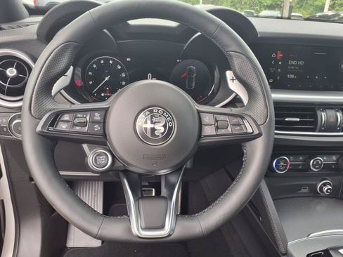 New 2025 Alfa Romeo Stelvio Sprint w/ Convenience Package AWD/4WD image 16