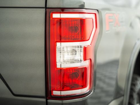 Used 2018 Ford F150 XLT w/ Equipment Group 302A Luxury AWD/4WD image 8