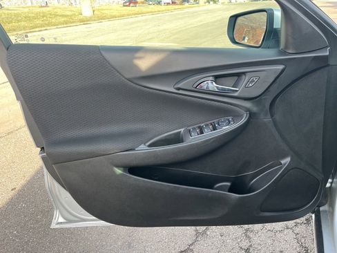 Used 2022 Chevrolet Malibu LT image 26