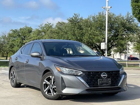 Used 2024 Nissan Sentra SV FWD image 2