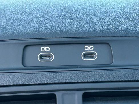 Used 2025 Audi SQ5 Premium Plus w/ Premium Plus Package image 66