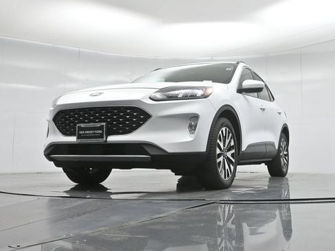 Certified 2020 Ford Escape SEL AWD/4WD image 44