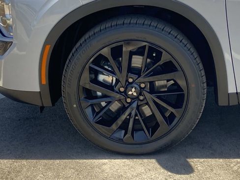 New 2025 Mitsubishi Outlander SEL Black Edition AWD/4WD image 30