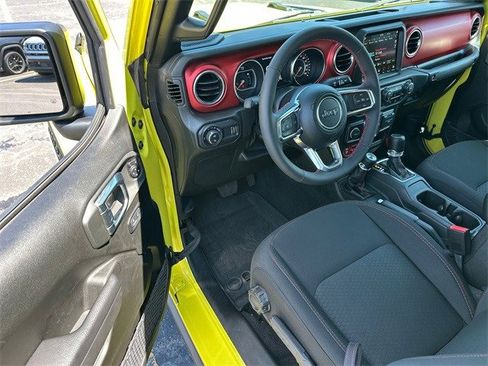 Used 2023 Jeep Gladiator Rubicon w/ LED Lighting Group image 31