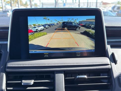 Used 2024 Chevrolet Suburban LT image 24