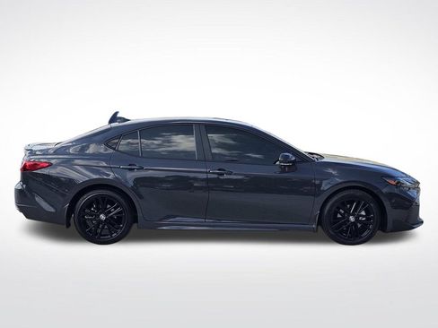 Used 2025 Toyota Camry SE FWD image 18