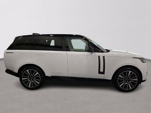 Certified 2024 Land Rover Range Rover SE AWD/4WD image 5