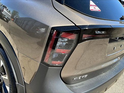 New 2026 Nissan Kicks SV AWD/4WD image 14