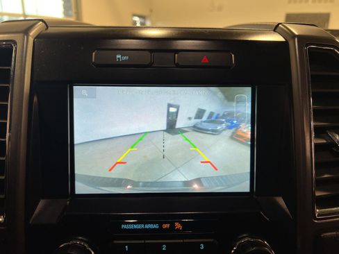 Used 2015 Ford F150 XLT w/ Equipment Group 302A Luxury image 18