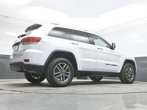 Used 2021 Jeep Grand Cherokee Limited AWD/4WD image 39