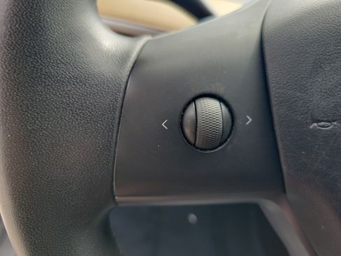 Used 2020 Tesla Model 3 Standard Range Plus RWD image 21
