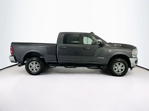 Used 2022 RAM 2500 Laramie AWD/4WD image 4