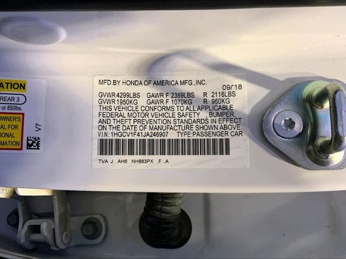 Used 2018 Honda Accord EX image 32