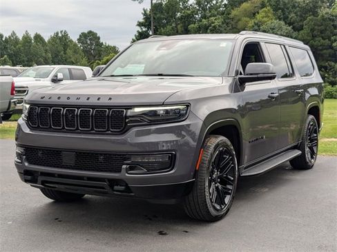 New 2025 Jeep Wagoneer L Series II w/ Convenience Group I image 4