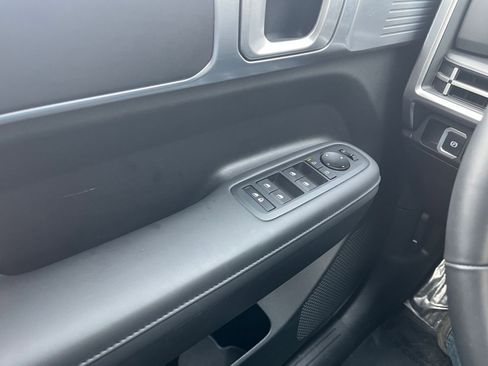 Used 2025 Hyundai Santa Fe SEL image 22